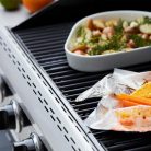BC-GAS-2014 Barbecook BC-GAS-2014 Siesta 210 Black Edition gázgrill, oldalégővel, 112x56x118cm