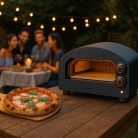 HOME HGPZ02 elektromos pizzakemence, 2000W, max. 380 °C, IPX4 védelem, 33x33 cm sütési felület, 1,5 cm-es Cordierite pizzakő, rozsdamentes ajtó
