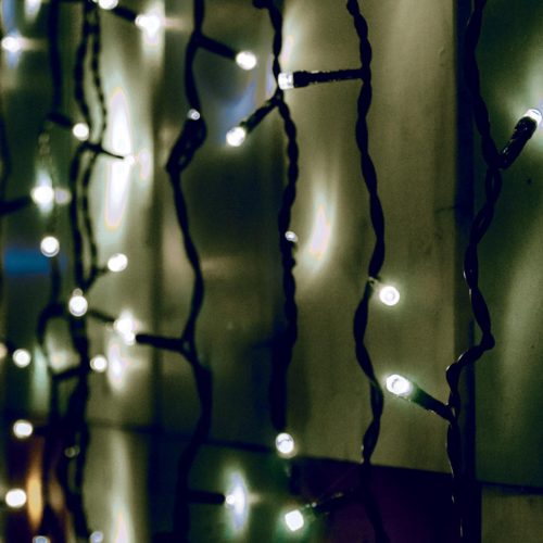 KSF_204_WH Home KSF 204/WH LED-es fényfüggöny, 2x2 m / 204 db hidegfehér LED, állófényű, fekete vez