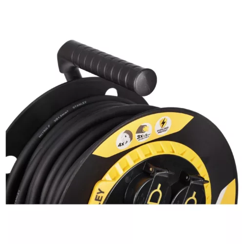 SXCR-111 STANLEY kábeldob, max. 3000 W, IP44, H07RN-F 3G1,5 mm² 20m kábel, kül- és beltéri kivitel