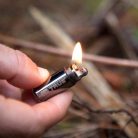 TU262K True Utility Firestash, TU262K, vízálló öngyújtó, krómozott cink, hagyományos öngyújtóbenzin